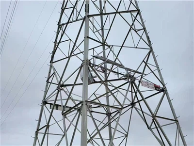 Système d'alimentation solaire pour les stations de base de communication: én...